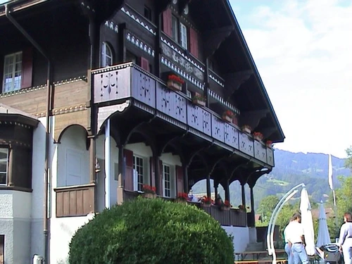 25 Aug 2002 · Switzerland: Day 8 Leissigen to Brienz YH